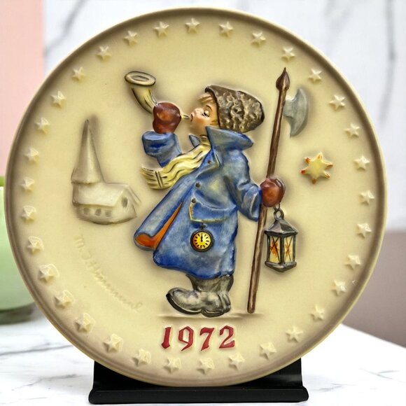 Hummel 1972 Annual 7.5" Plate "Hear Ye Hear Ye" M.J. Hummel Germany - Picture 1 of 7